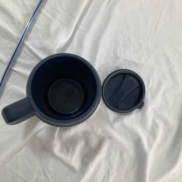 Sold Classic Insulated Thermo Travel Mug Thermos Cup  52 oz, Grey & Silver - Picture 5 of 6